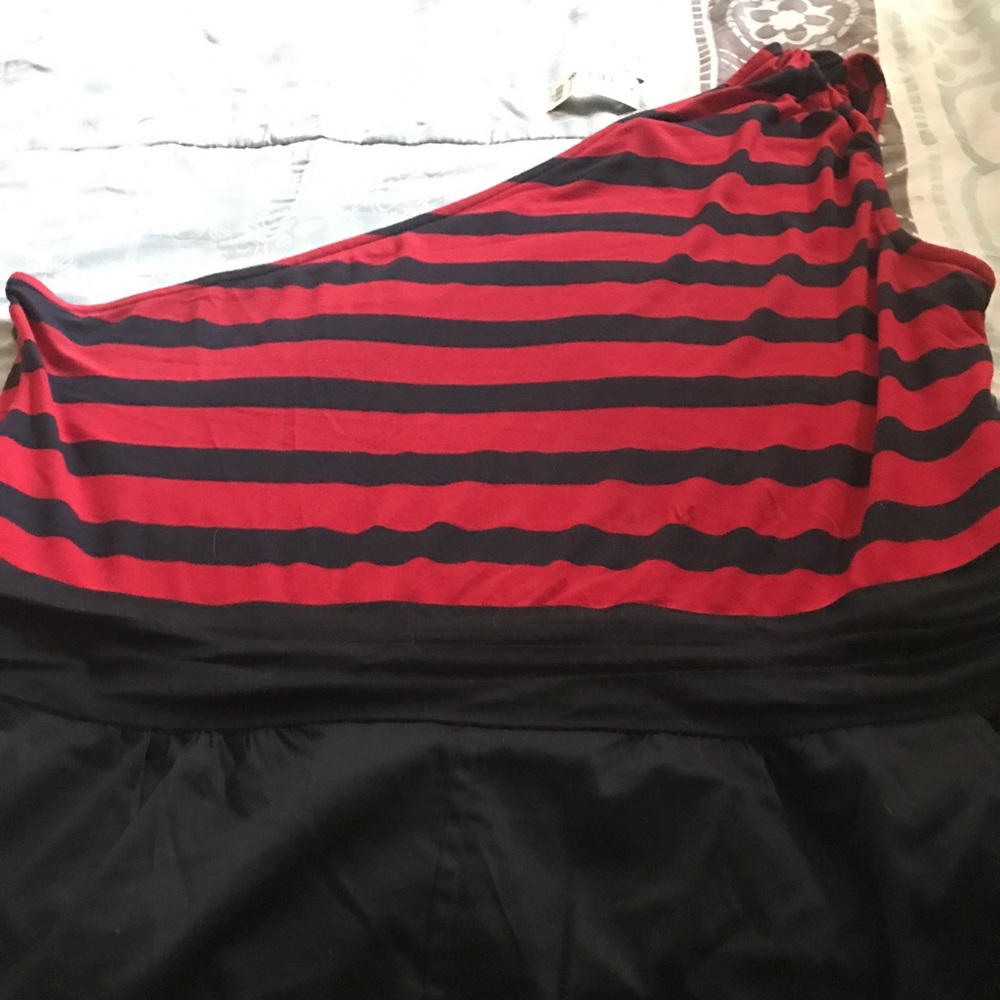 One eyed beauty dress